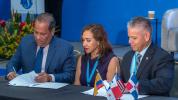 In the photo: Mr. Nelson Brens Castillo; President of ASAPRA, Katya López; Vice President of the Andean Region – ASAPRA; and Erik Moncayo; International President of the World BASC Organization, during the signing of the Memorandum of Understanding (MOU) between the two organizations.