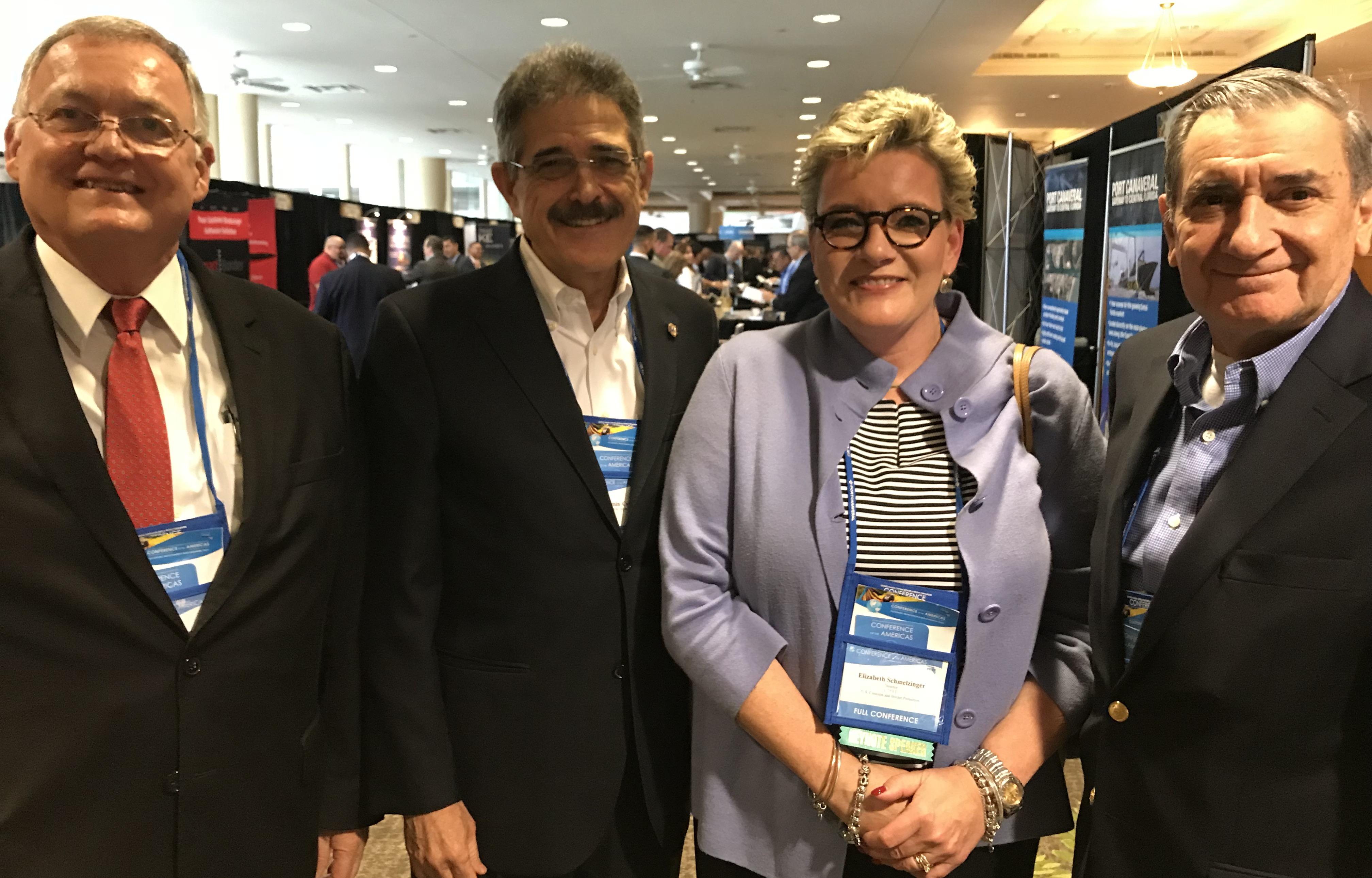 John Mein, Director Ejecutivo de PROCOMEX, Fermin Cuza, Presidente Internacional de WBO, Liz Schmelzinger, Directora de C-TPAT y Fernando Duque, Director Ejecutivo de WBO.